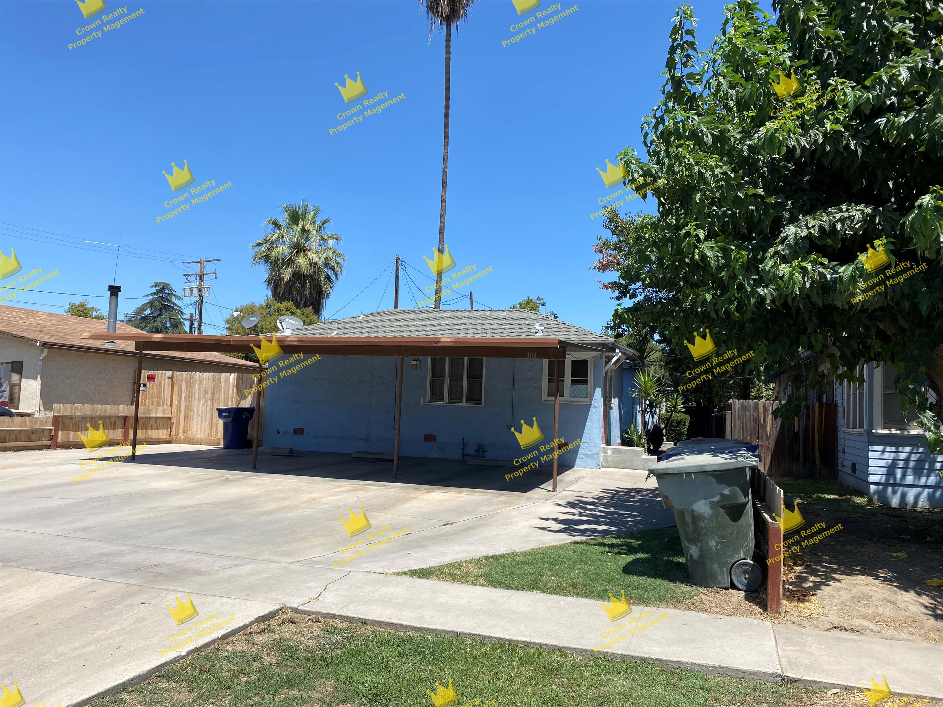 104 West Oakland Avenue, Apt B
